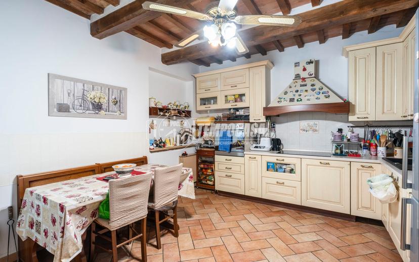 Casa indipendente in Località Perito, Camerino — foto 4 di 5