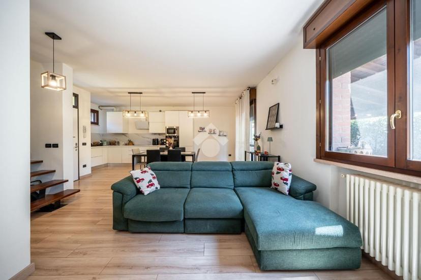Villa a schiera in Via Salvatore Quasimodo 9, Bagnolo in Piano