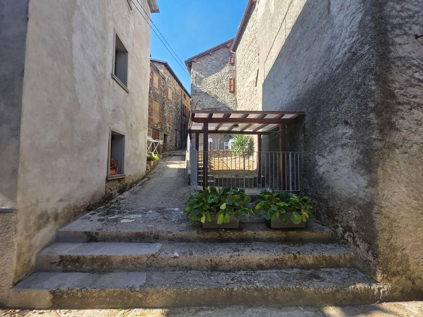 Porzione di casa in Via Umberto 1, Vagli Sotto — foto 3 di 5