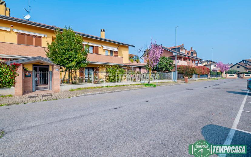 Trilocale in Via Sardegna, Carpiano — foto 2 di 5
