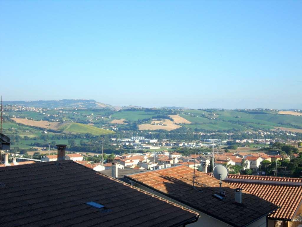 Casa indipendente, Monte Urano