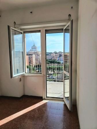 Appartamento in Via Costantino, Roma