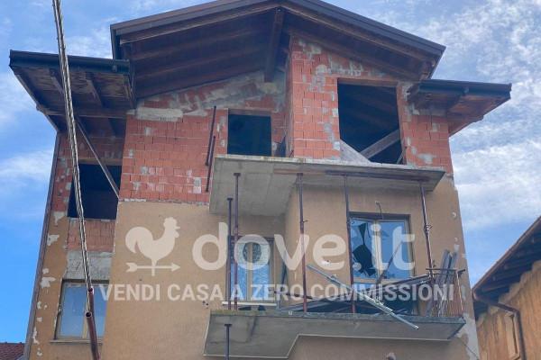 Trilocale in Via Piemonte 3, Castronno — foto 3 di 5
