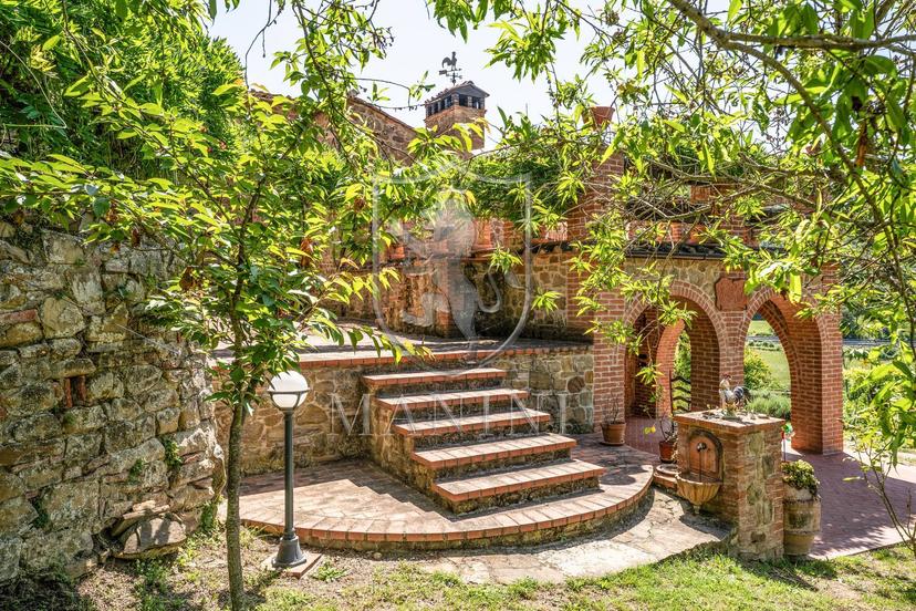 Castello in Strada Lauretana 3, Sinalunga — foto 3 di 5