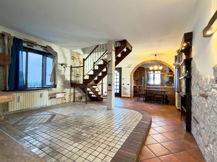 Villa in Via Monte San Primo 25, Cesano Maderno — foto 2 di 5