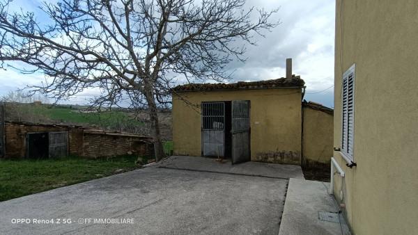 Casa colonica in Contrada Ferrini, Falerone