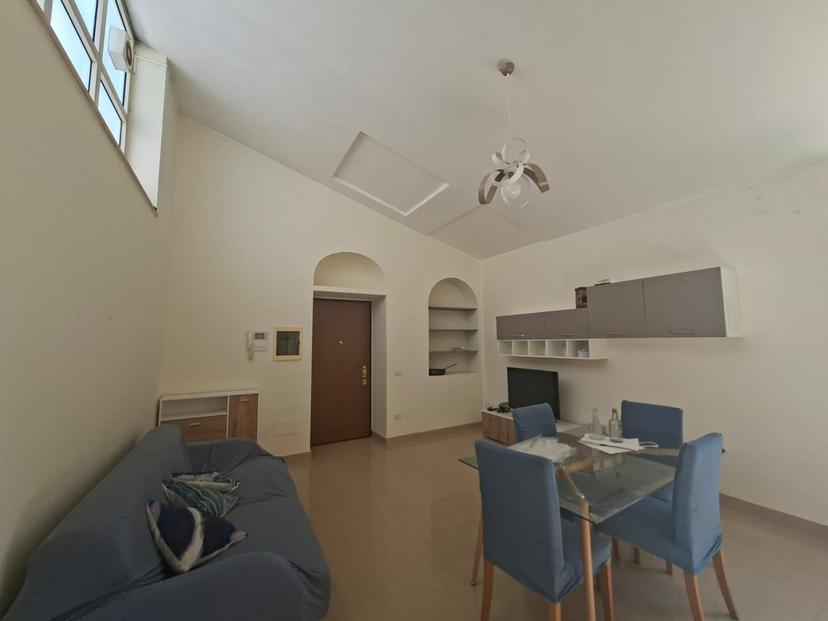 Trilocale in Via San Carlo 55, Caserta
