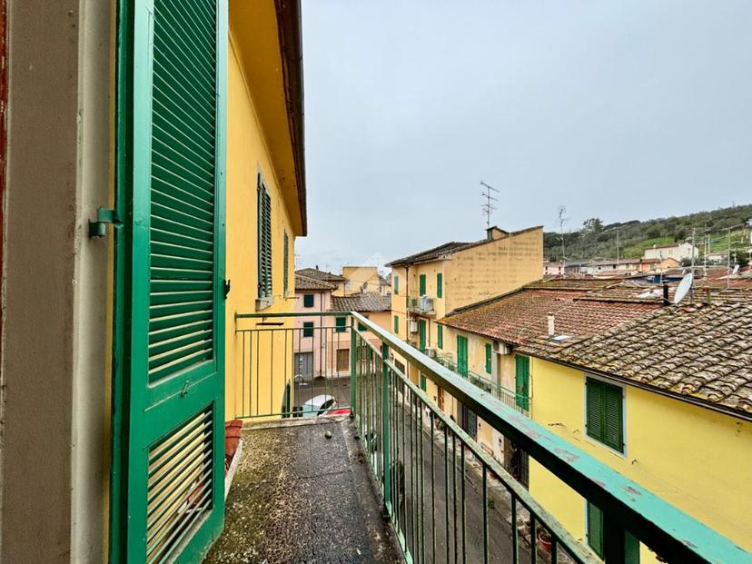 Bilocale in Piazza San Lorenzo 10, Capraia e Limite — foto 2 di 5