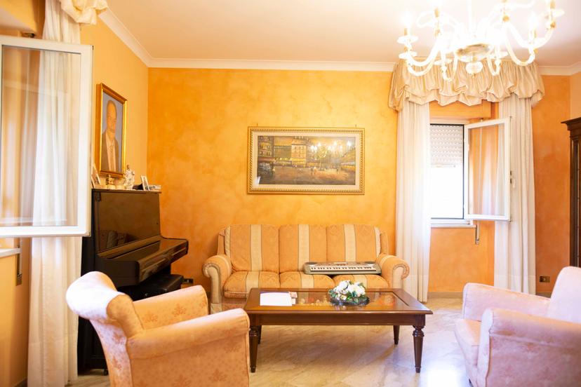 Casa indipendente in Via dei Garofani 59, Catanzaro — foto 3 di 5
