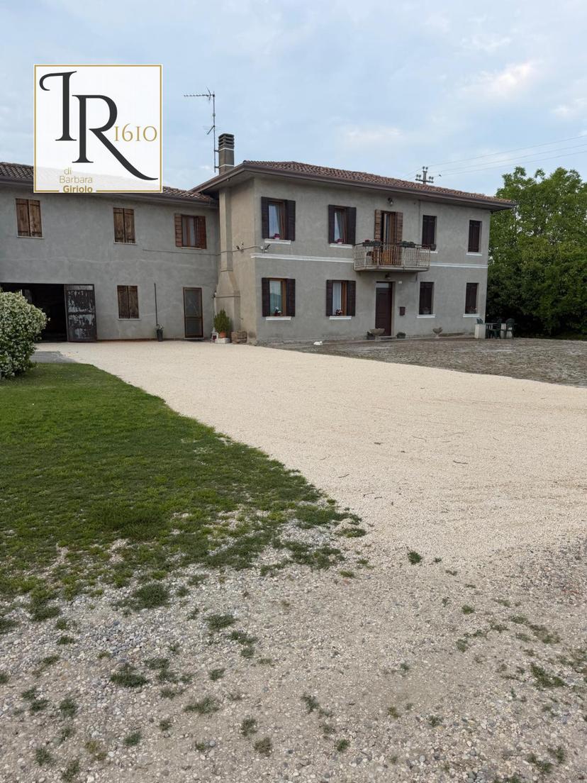 Casa indipendente, Sant'Urbano — foto 2 di 5