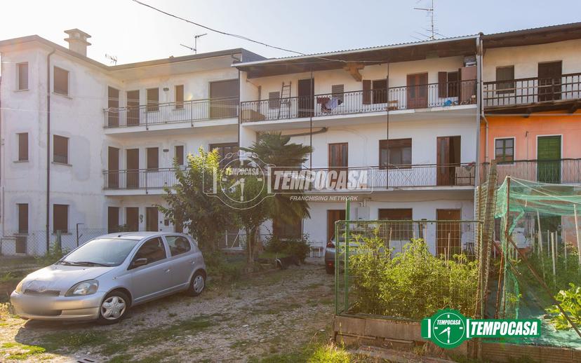 Casa indipendente in Via della Libertà, Bellinzago Novarese — foto 2 di 5