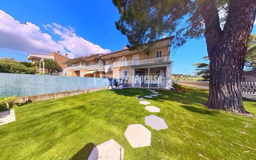 Villa in Via Andrea Costa, Sant'Elpidio a Mare — foto 3 di 5