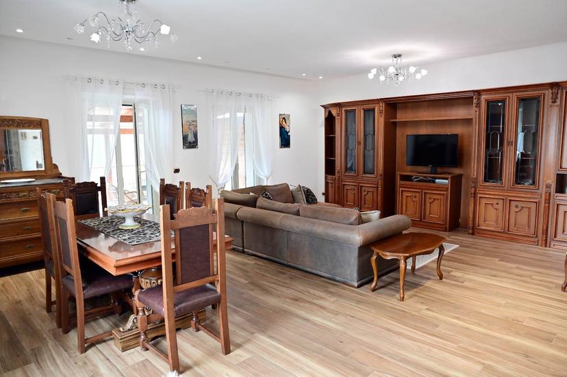 Casa indipendente in Via  Rocca, Arcevia — foto 3 di 5