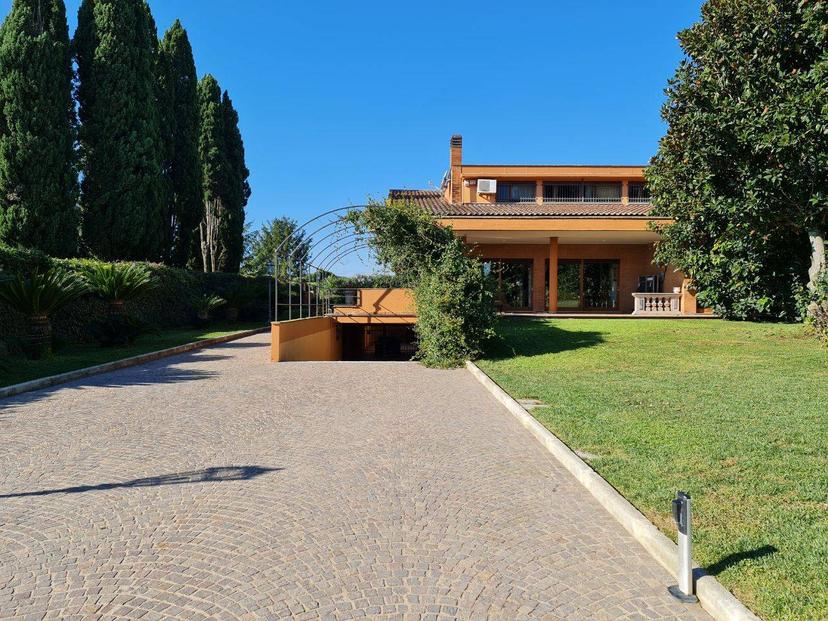 Villa in Largo dell'Olgiata 15, Roma — foto 4 di 5