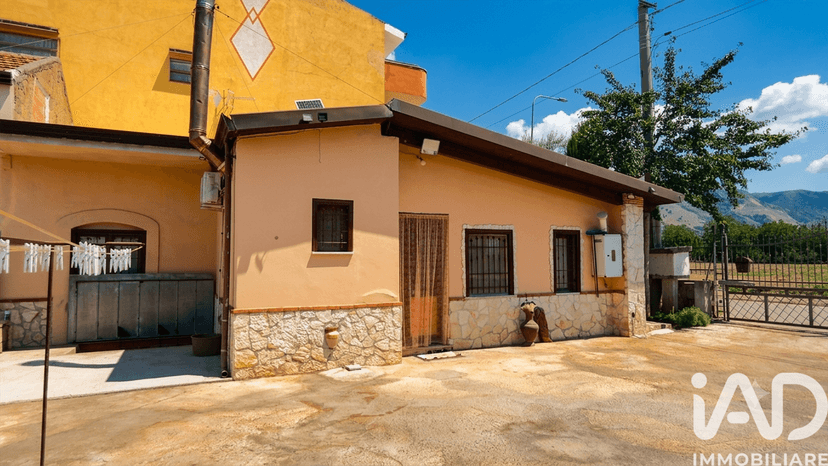 Casa indipendente in Via Capitolo 15, Acerra — foto 4 di 5