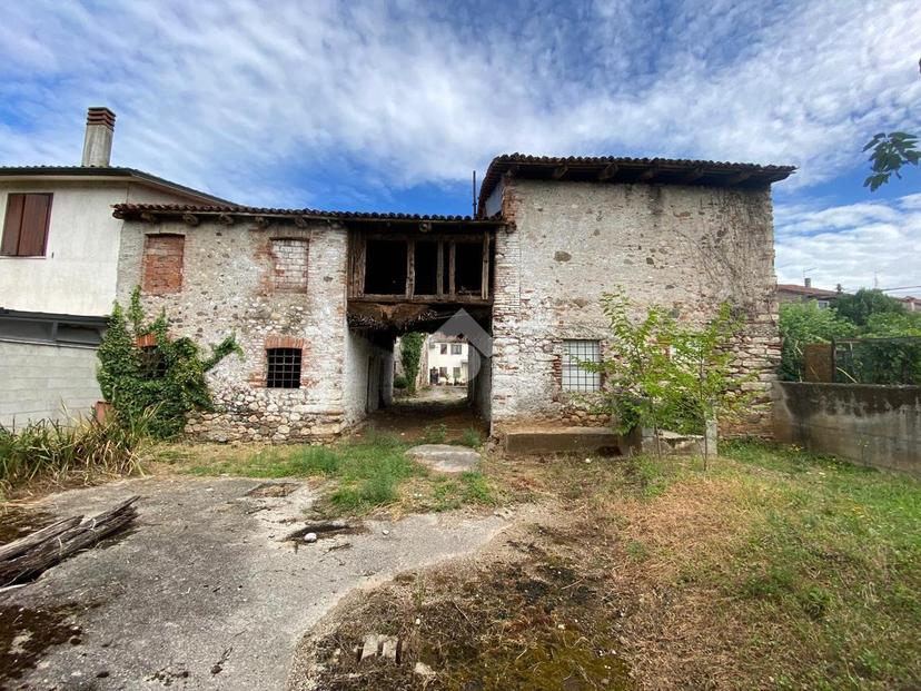 Rustico in Località Vanzi 4, Schio