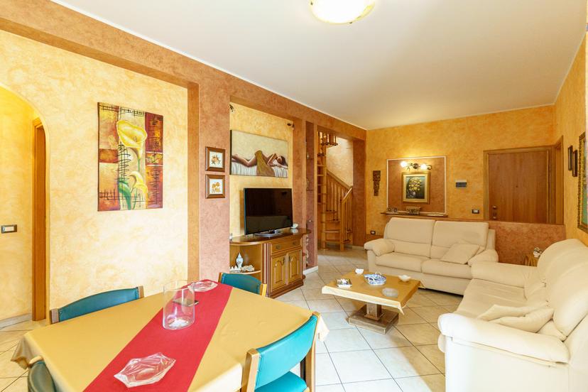 Quadrilocale in Via Camillo Benso Conte di Cavour 2, Viagrande — foto 3 di 5