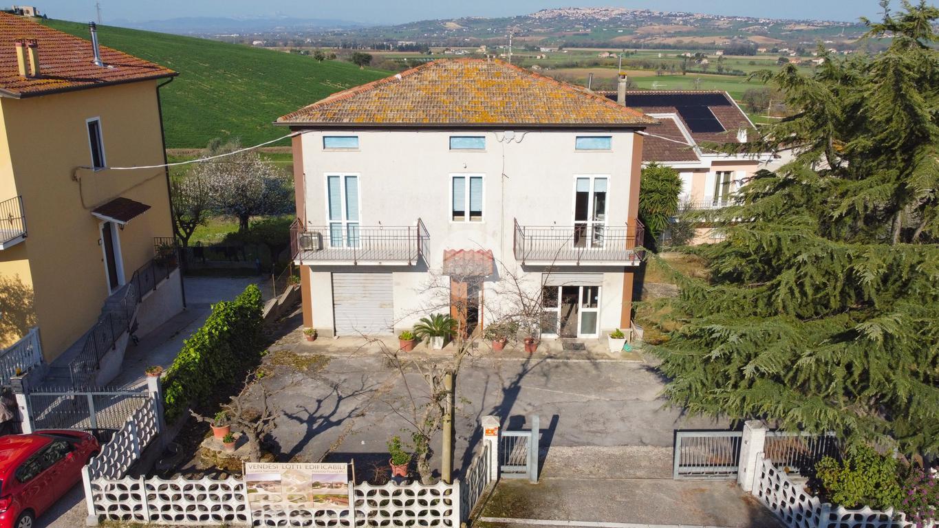 Casa indipendente in Contrada San Girio, Potenza Picena