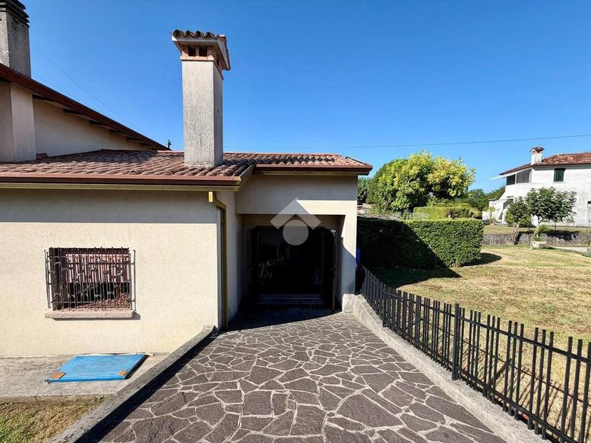 Casa indipendente in Via Roma 39, San Vendemiano