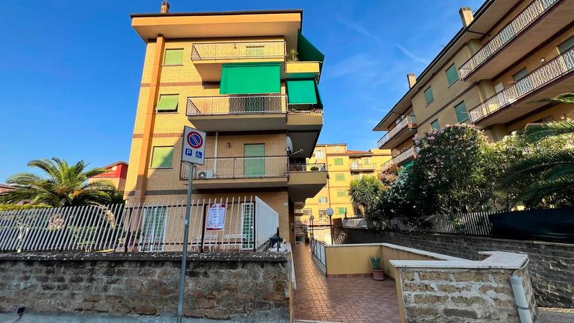 Quadrilocale in Via 4 Giornate di Napoli 56, Civita Castellana — foto 5 di 5