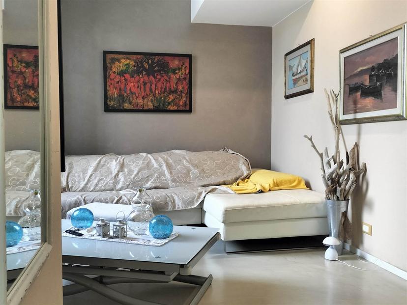 Villa bifamiliare, Camaiore