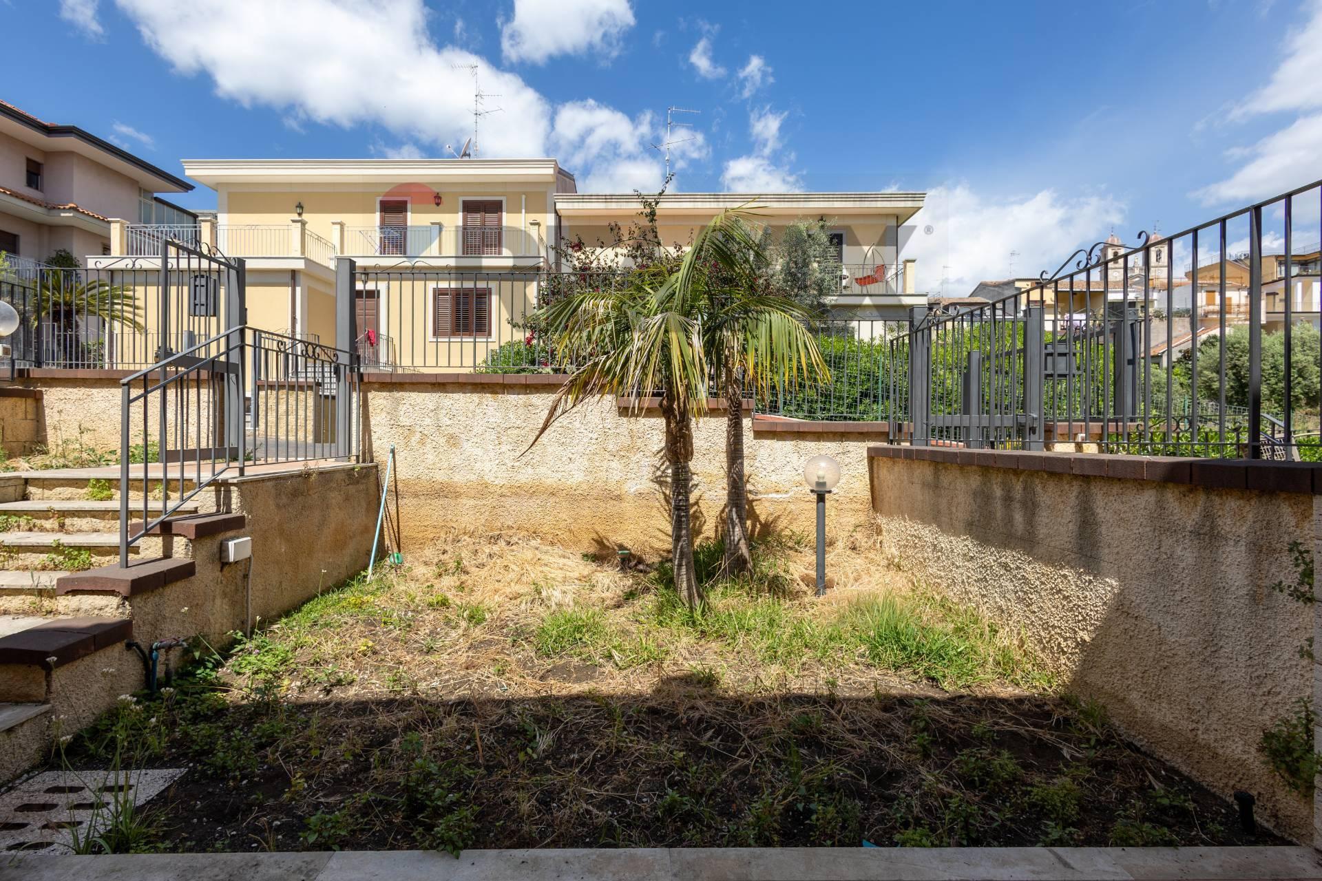 Villa a schiera in Via Nazionale Guardia 316, Acireale