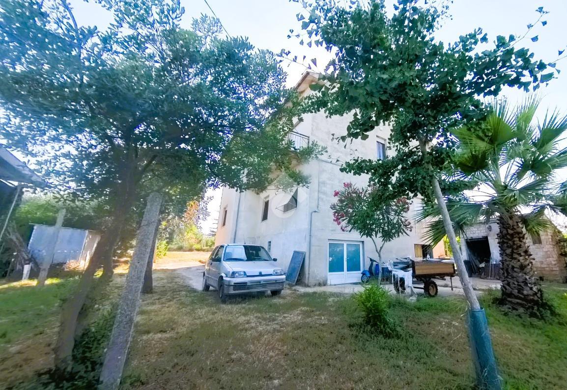 Villa in Contrada Maranello 14, Civitanova Marche