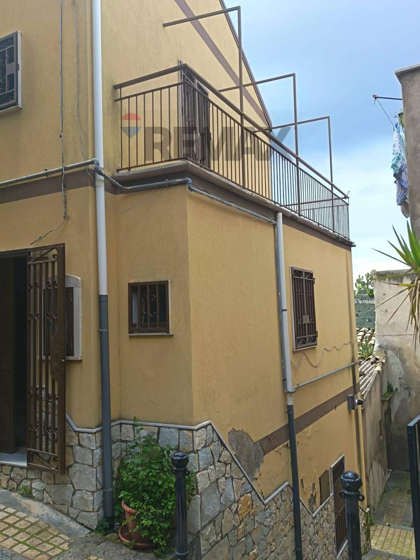 Quadrilocale in Via Girasole 2, Agira — foto 4 di 5