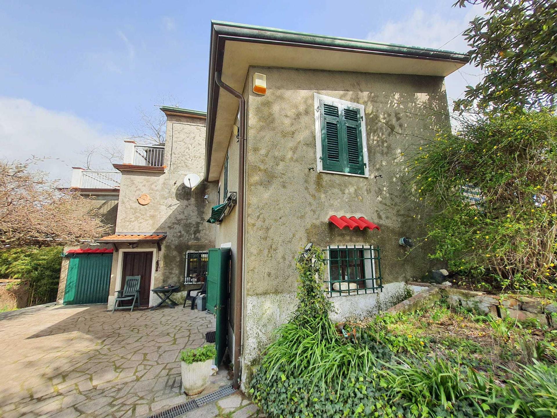 Villa a schiera, Fosdinovo
