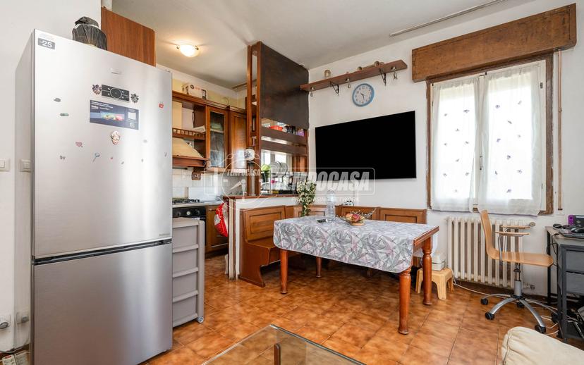 Trilocale in Via Alfredo Catalani, Reggio nell'Emilia — foto 2 di 5