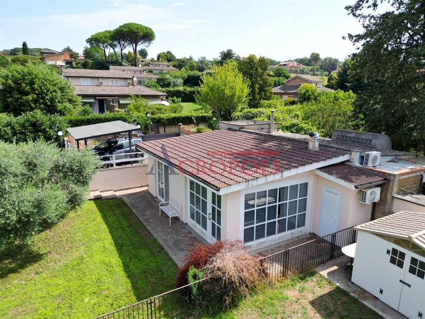 Villa plurifamiliare in Via Monterosi 52, Trevignano Romano — foto 3 di 5