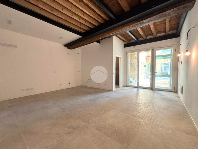 Trilocale in Via Bartolomeo Colleoni 21, Romano di Lombardia — foto 4 di 5