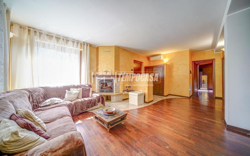 Villa in Via Monte Bianco, Pombia — foto 5 di 5