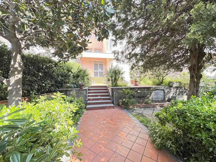 Bilocale in Via Morgioni, Valverde — foto 3 di 5