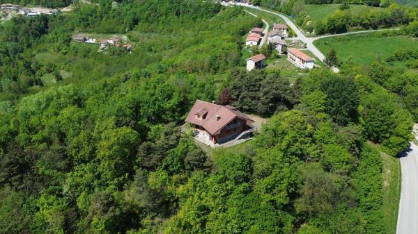 Villa in Via Provinciale, Cerretto Langhe