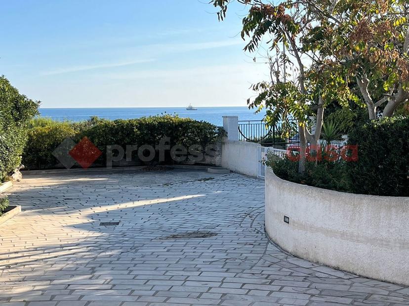 Villa in Via per San Pietro  83, Maruggio — foto 2 di 5