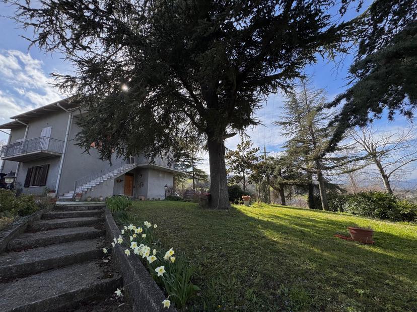 Villa a schiera, Maiolo — foto 5 di 5