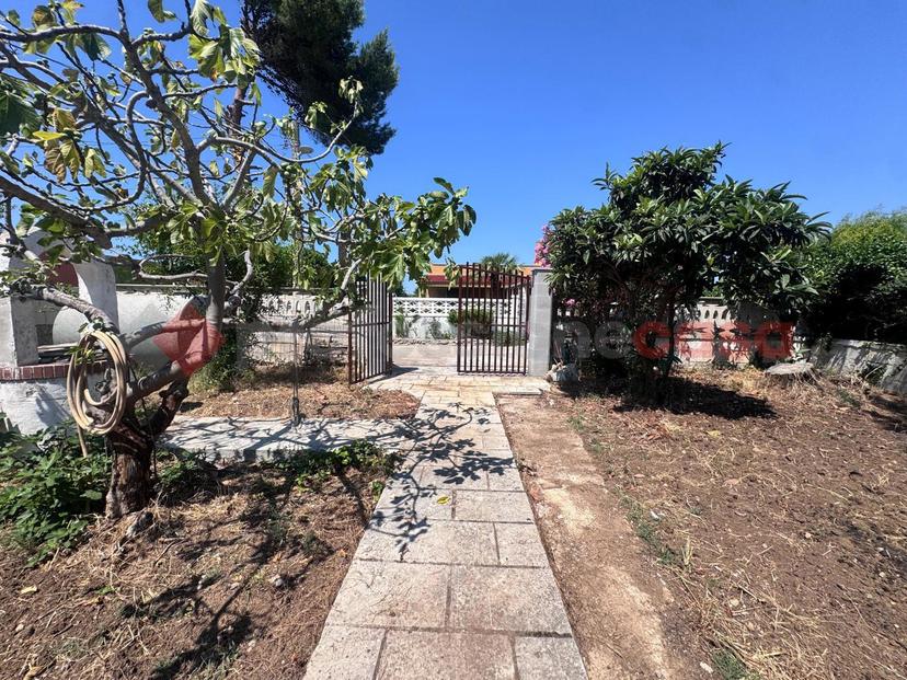 Villa in Viale dei Vasai  Snc, Pulsano — foto 3 di 5