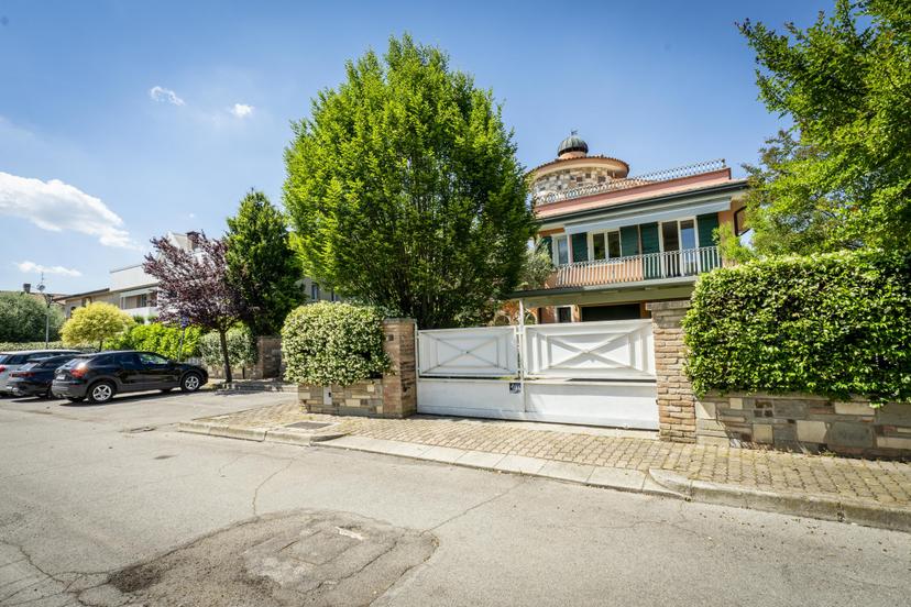 Villa in Via Marsilio da Carrara, 13, Due Carrare — foto 3 di 5