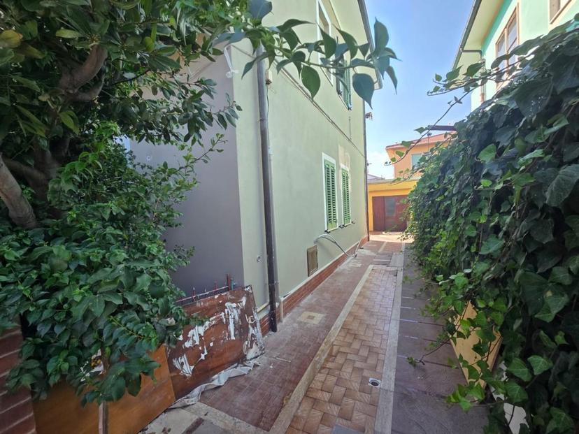 Villa quadrifamiliare, Rosignano Marittimo — foto 5 di 5