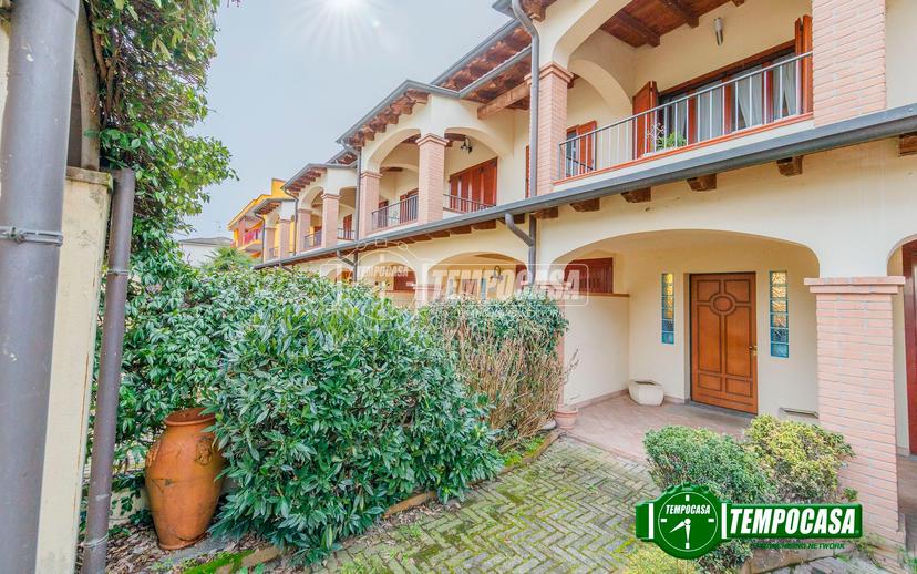 Villa a schiera in Via Filippo Corridoni, Vermezzo con Zelo — foto 3 di 5