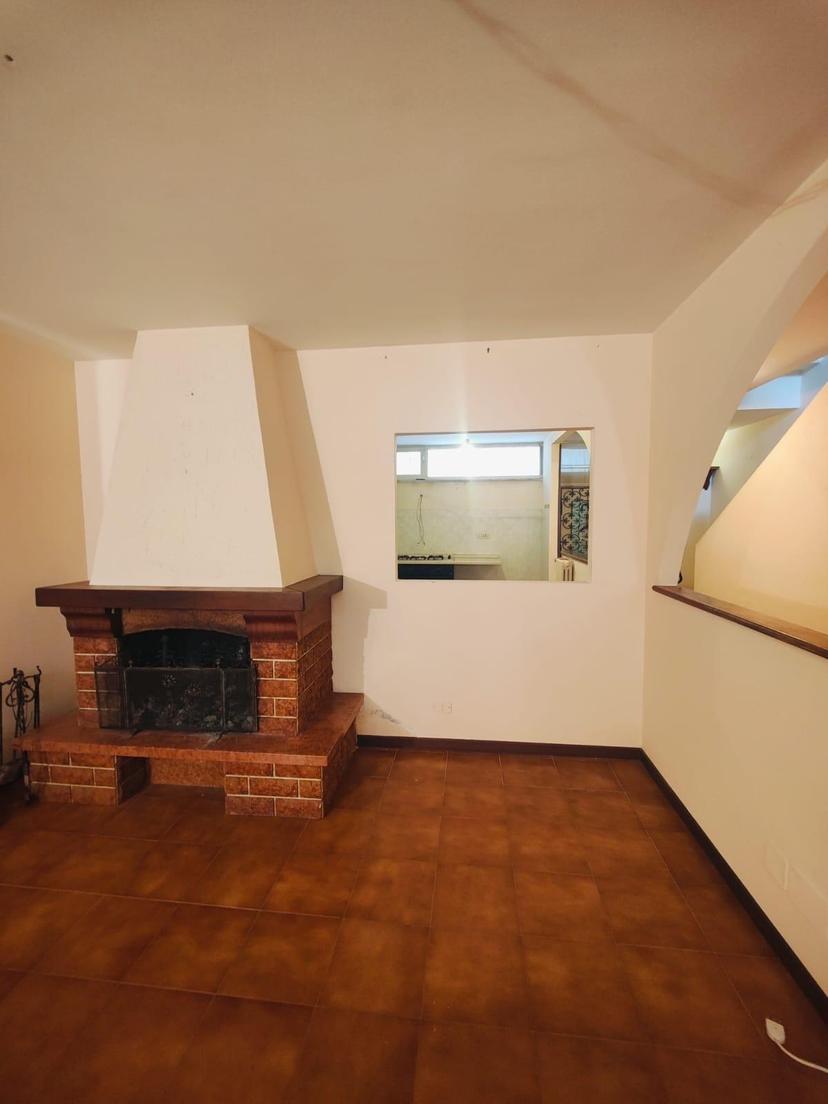 Villa a schiera, Luni