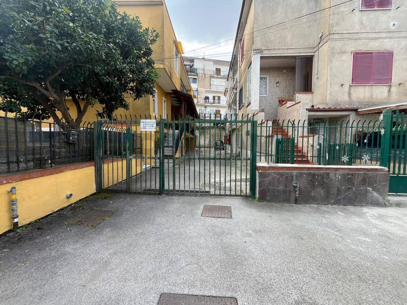 Casa indipendente in Via Nuova Detta Palmentiello 133, Napoli — foto 2 di 5