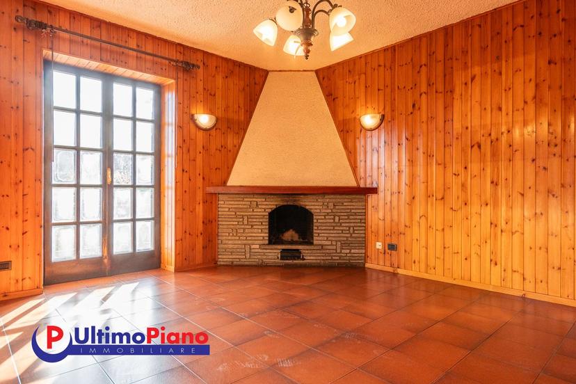 Villa unifamiliare in Frazione Villes Dessus 1, Introd
