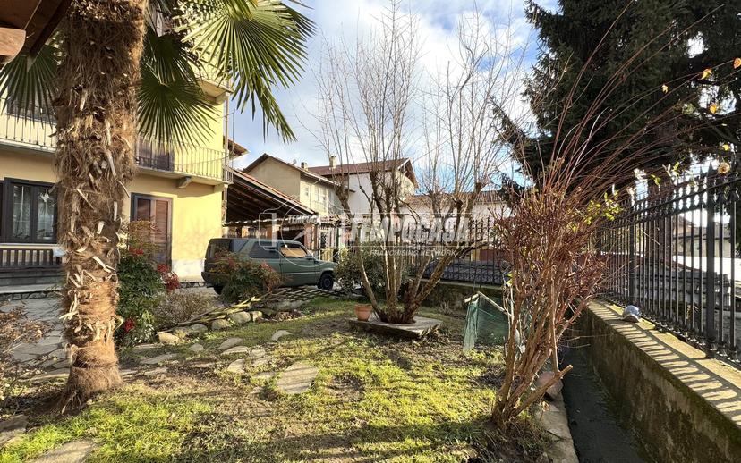 Casa indipendente in Via Maestra, Biella — foto 3 di 5