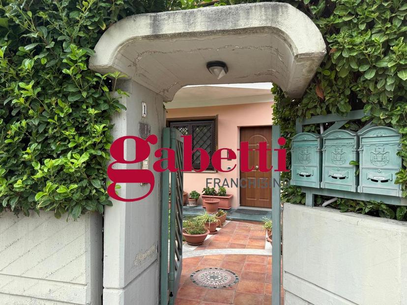 Villa a schiera in Via De Cillis 1, Caserta — foto 3 di 5