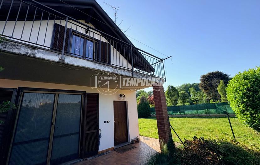 Villa a schiera, Fino Mornasco — foto 3 di 4
