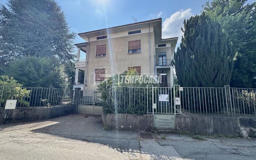 Casa indipendente in Strada Cascina Cortella, Biella — foto 2 di 5