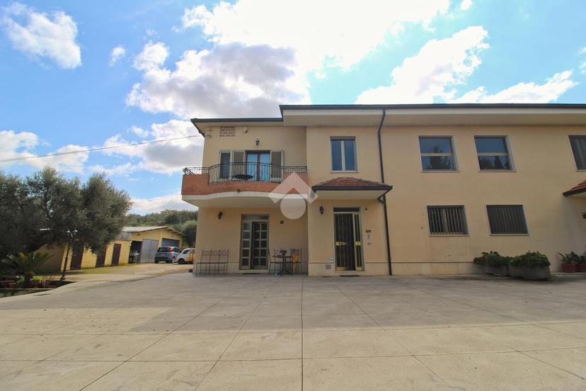 Quadrilocale in C.da Tavoliere Borea 11, Mosciano Sant'Angelo — foto 3 di 5