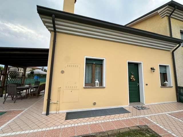 Villa bifamiliare, Salgareda